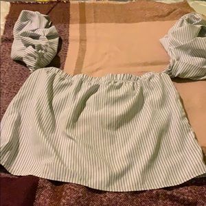 Puffy sleeve stripped off the shoulder shirt